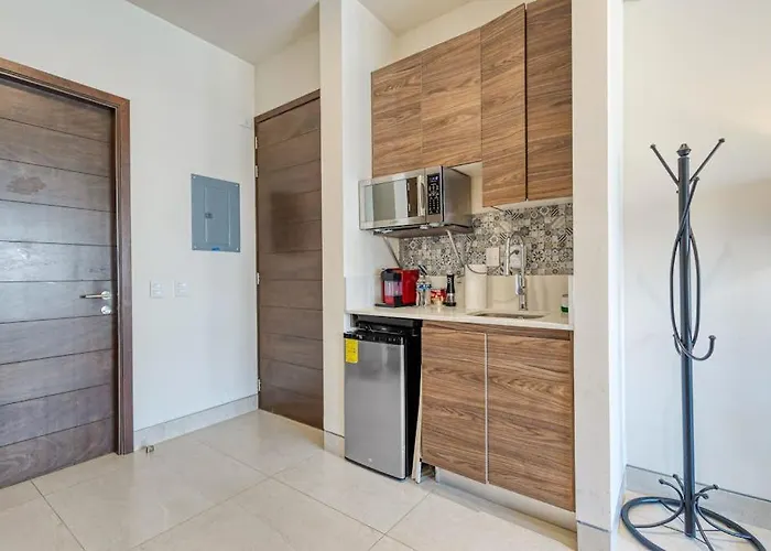 Spectacular Vista Vela - Near Major Attractions, Ac & Balcony Grill Cabo San Lucas