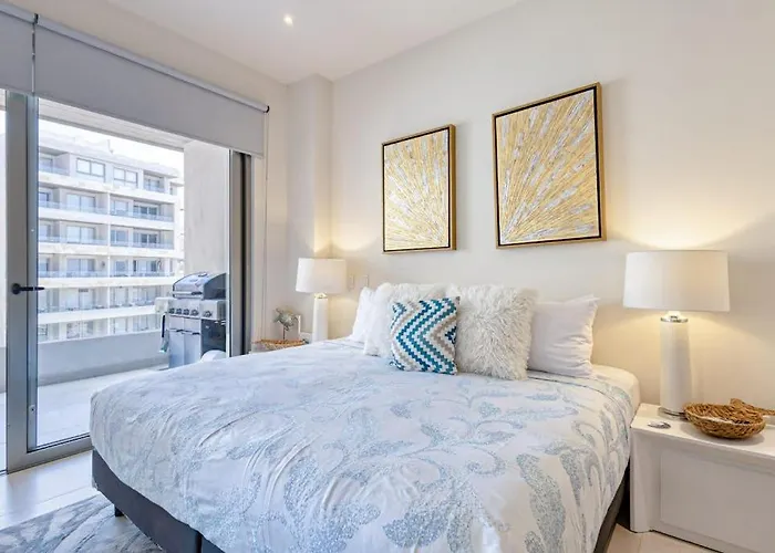 Ferienhaus Spectacular Vista Vela - Near Major Attractions, Ac & Balcony Grill *