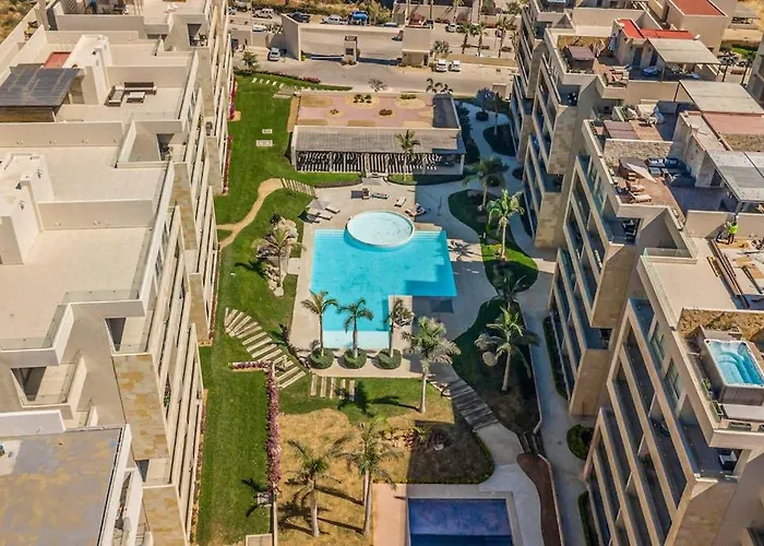 Spectacular Vista Vela - Near Major Attractions, Ac & Balcony Grill Ferienhaus